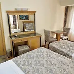 Hotel Taksim 3*