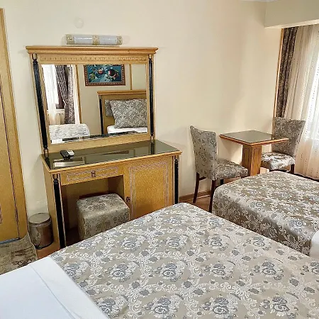 Hotel Taksim 3*